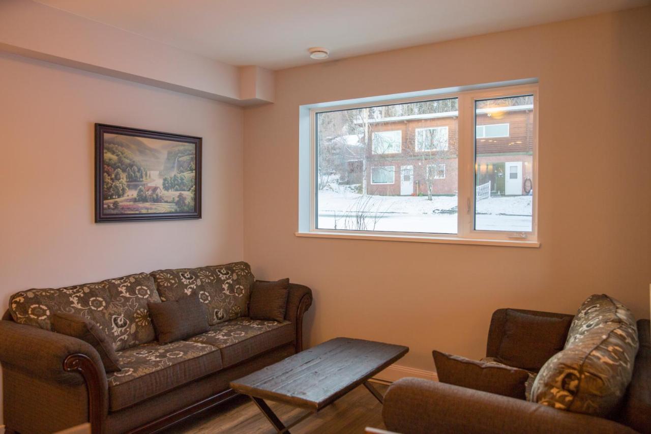 Downtown Whitehorse 4 Bedrooms Deluxe Condo Εξωτερικό φωτογραφία